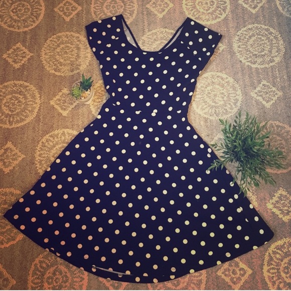 Gilli Dresses & Skirts - Gilli Stitch Fix Navy Polka Dot Dress Size Medium